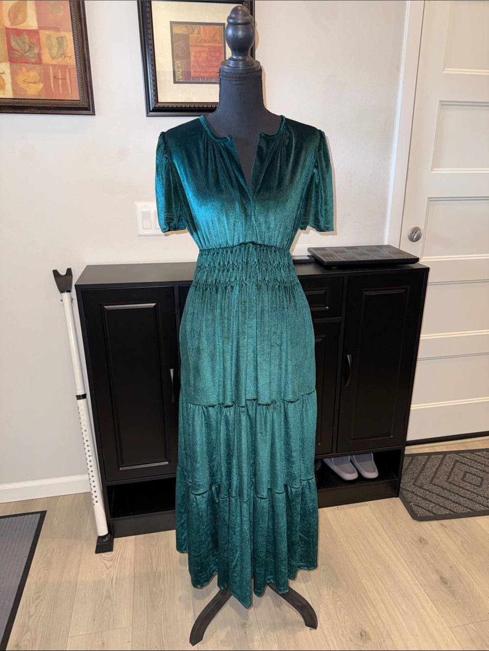 Elegant Emerald Green Velvet Tiered Maxi Dress